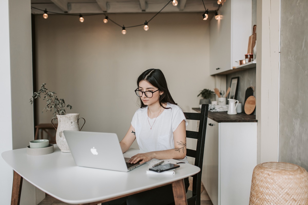 E-Ticaret'E Nasıl Başlanır? E-Ticarete Kaç Tl İle Başlanır?